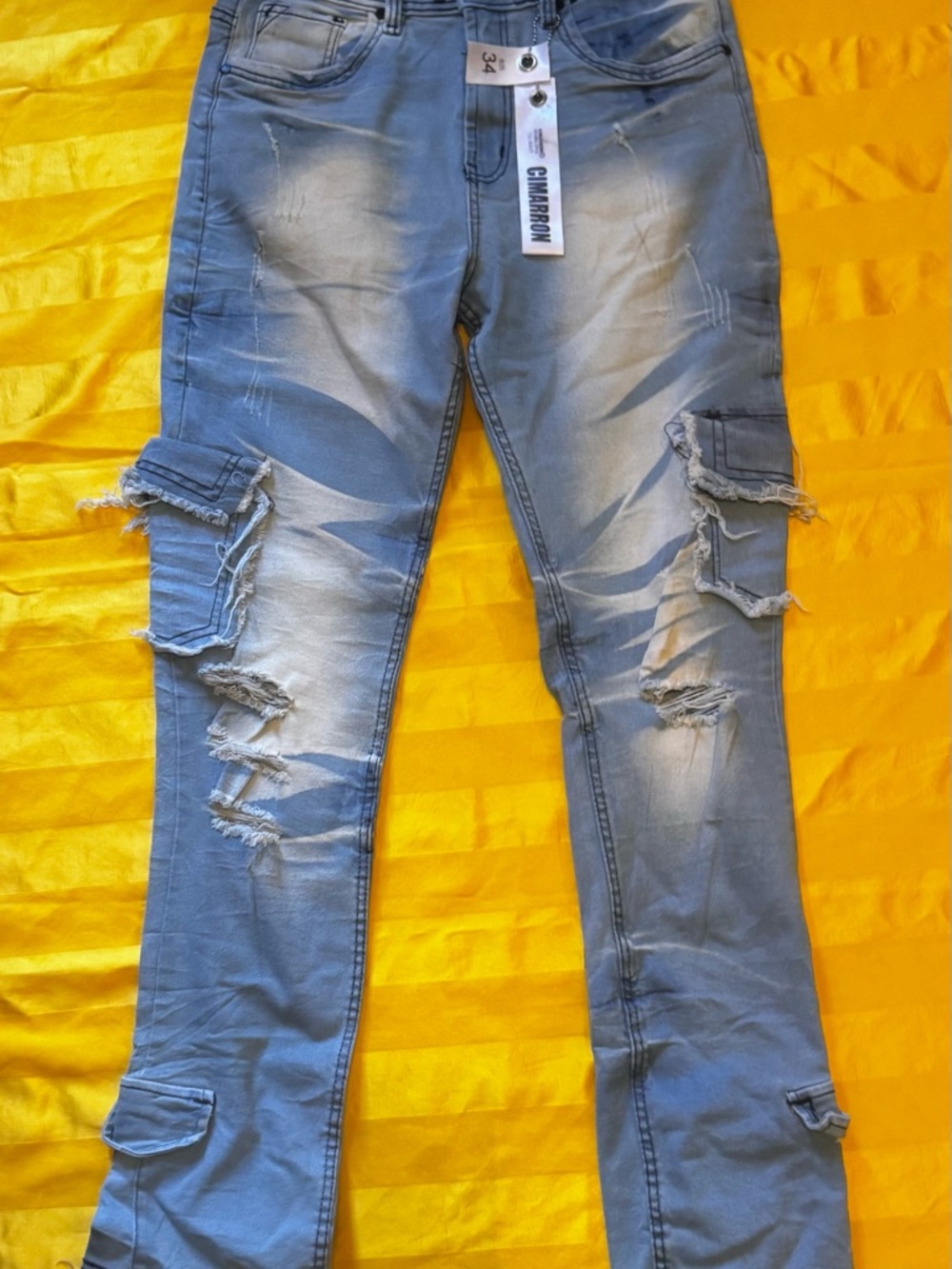 Men’s Light Wash Distressed Cargo Skinny Jeans